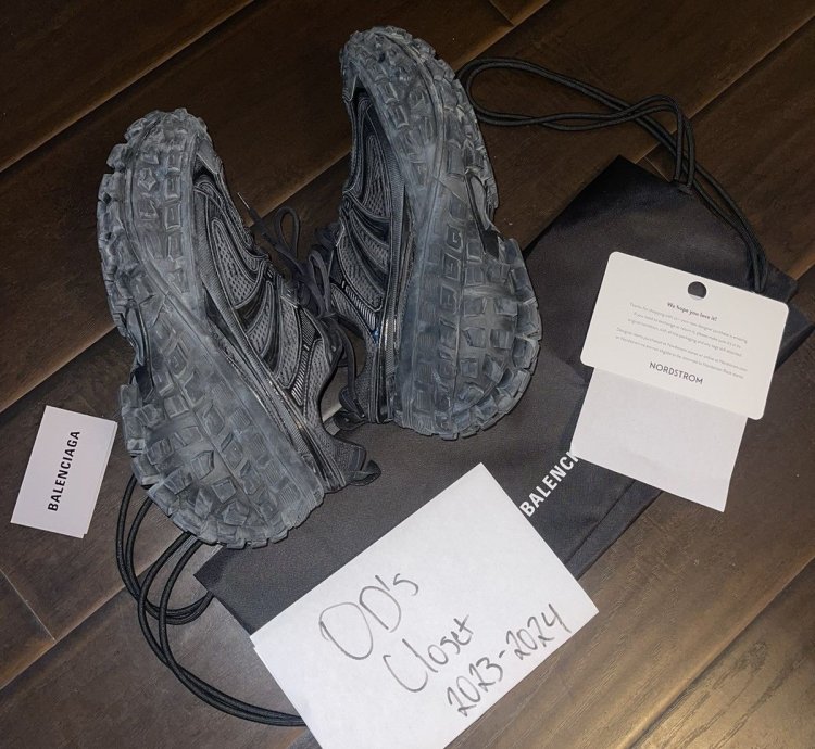 Balenciaga Triple Black Defender Size 10 Runner Track