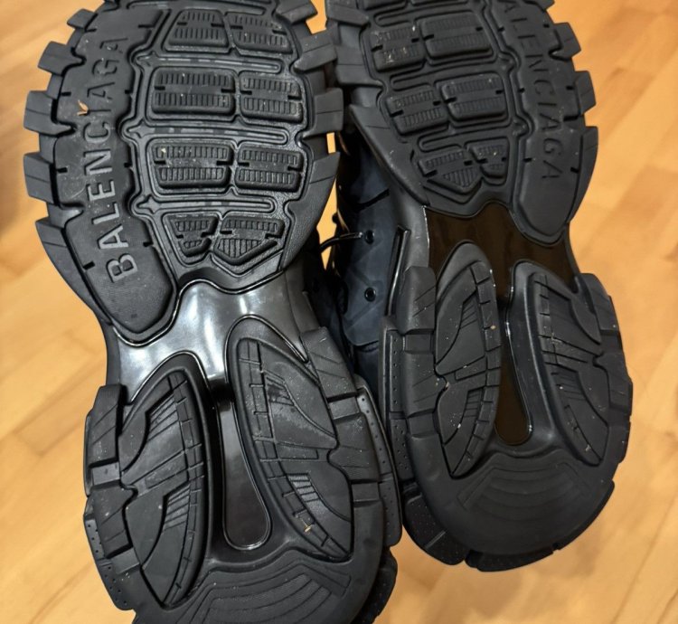 Balenciaga Triple Black Track