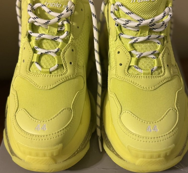 Balenciaga Triple BRAND NEW