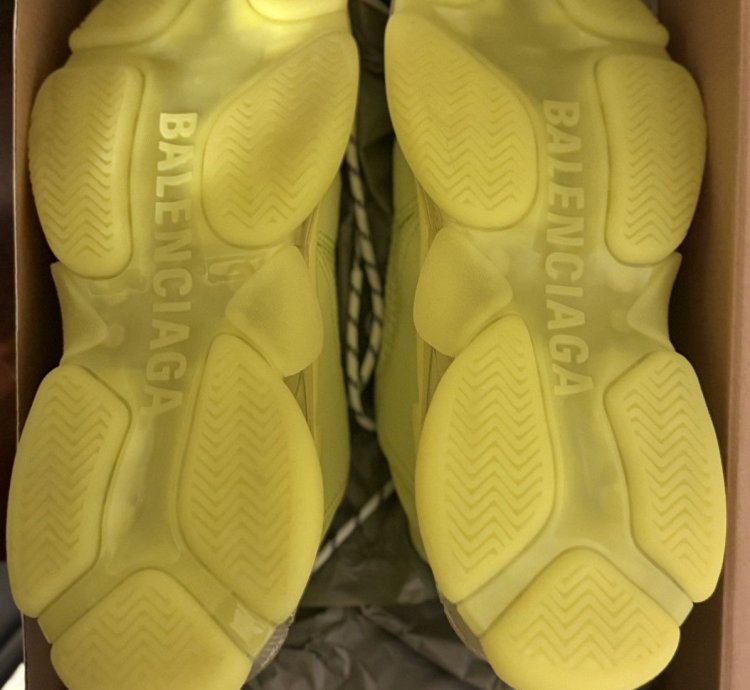 Balenciaga Triple BRAND NEW