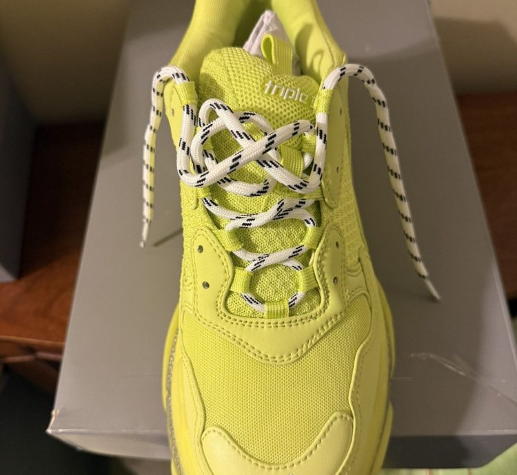 Balenciaga Triple BRAND NEW