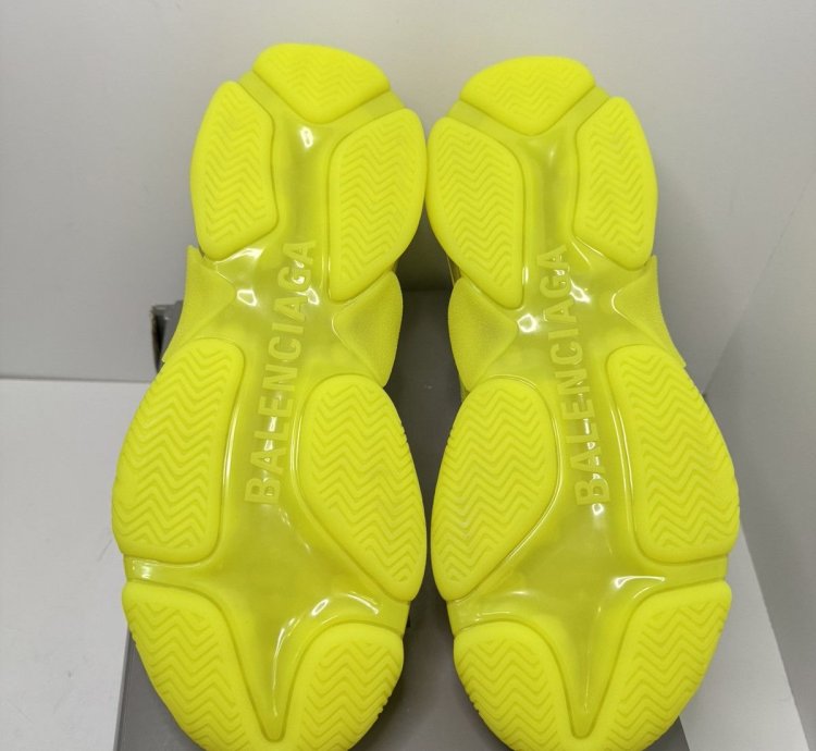 Balenciaga Triple Men Sneakers Fluo Yellow