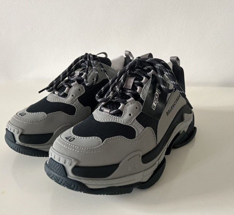 Balenciaga Triple Sz 40