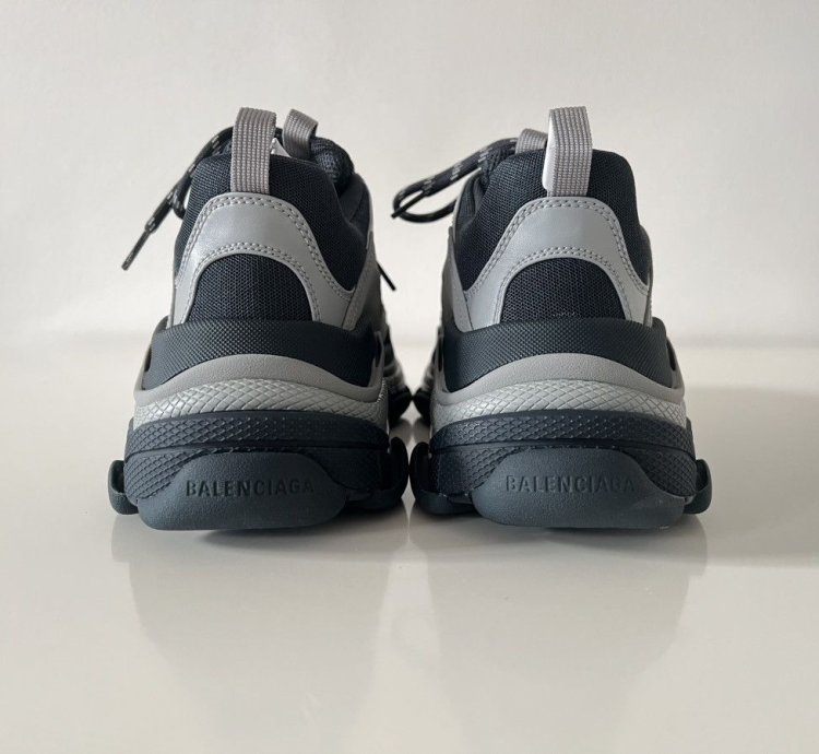 Balenciaga Triple Sz 40