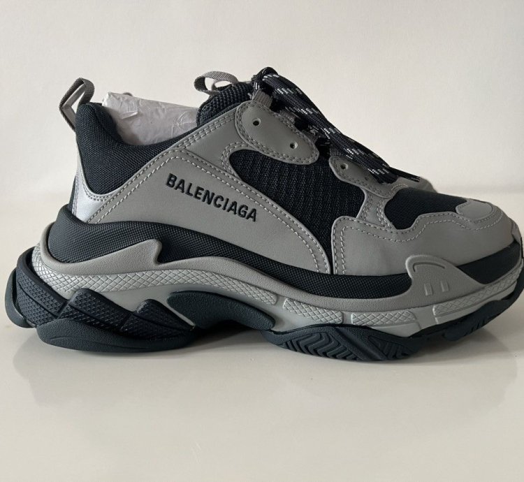 Balenciaga Triple Sz 40
