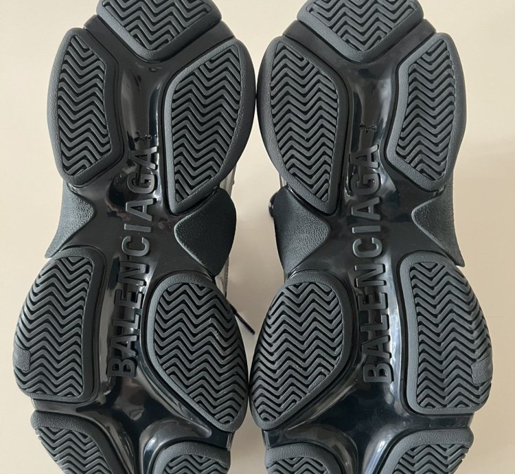 Balenciaga Triple Sz 40