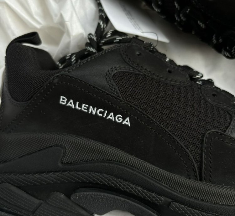 Balenciaga Triple triple black 2018 EU43 non distressed