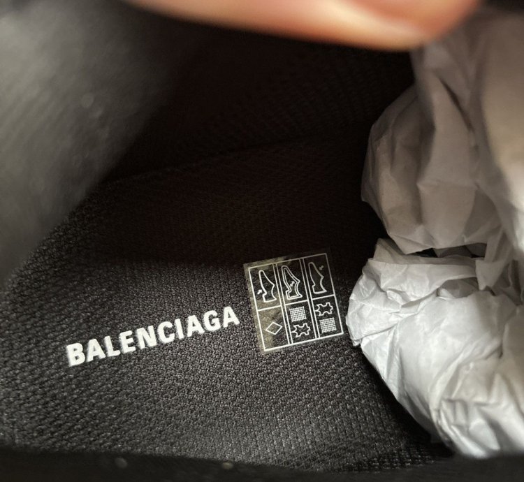 Balenciaga Triple triple black 2018 EU43 non distressed