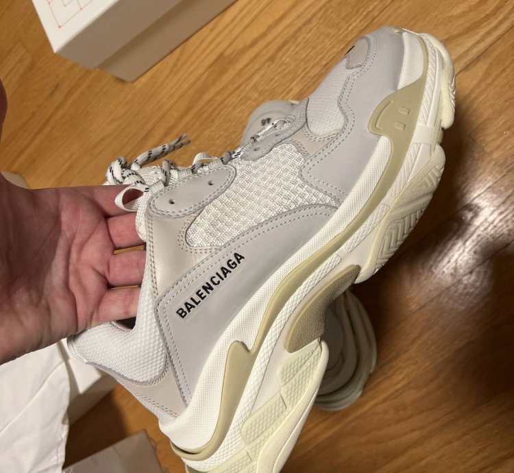 Balenciaga Triple White (2019)
