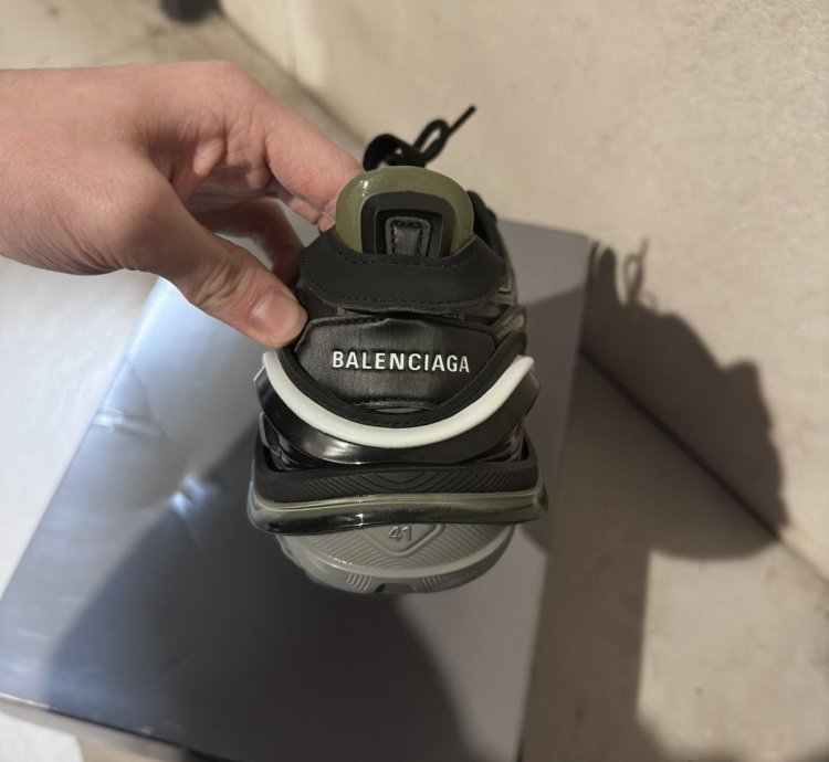 Balenciaga Tyrex Sneaker Red