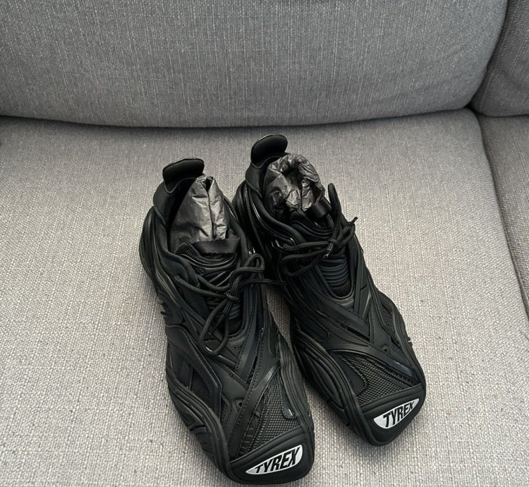 Balenciaga Tyrex sneakers sz 40