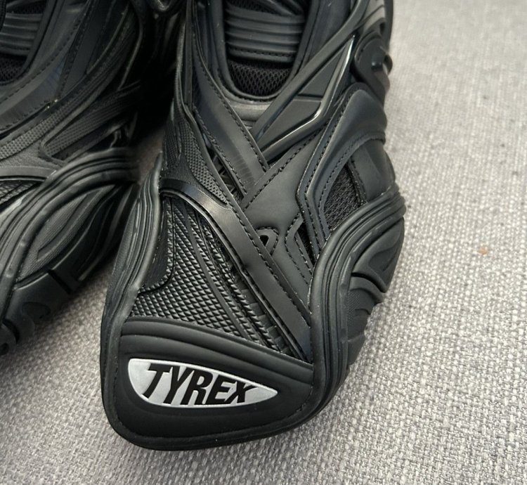 Balenciaga Tyrex sneakers sz 40