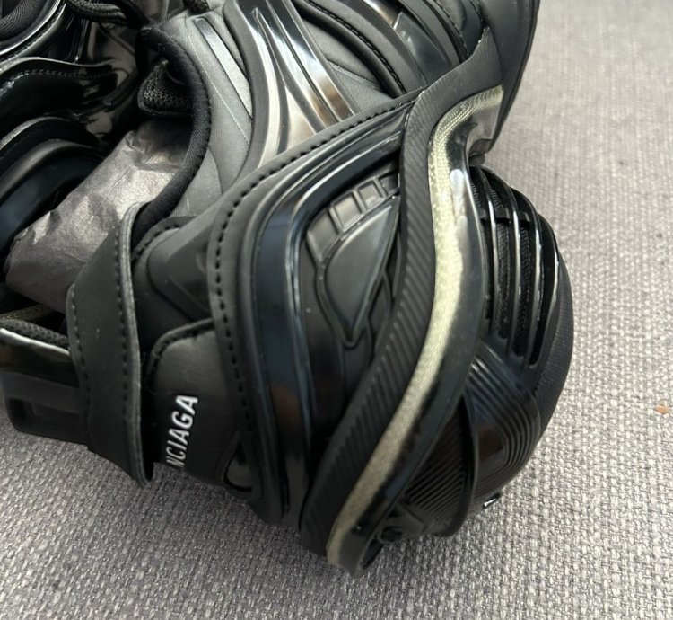 Balenciaga Tyrex sneakers sz 40