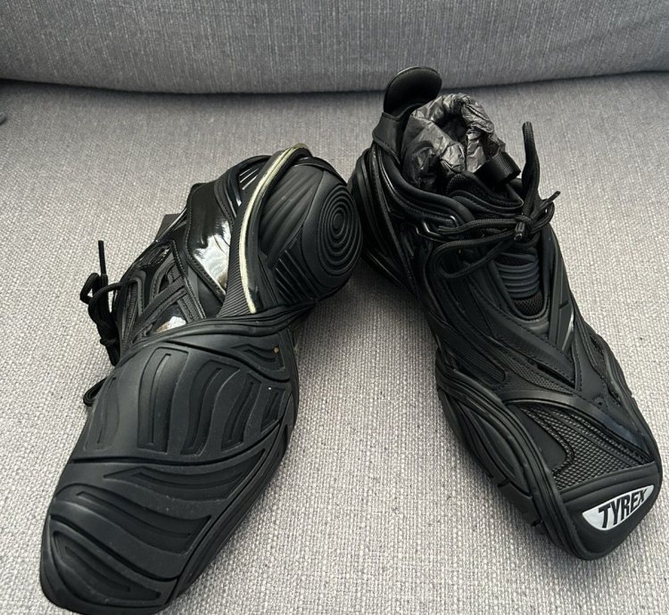 Balenciaga Tyrex sneakers sz 40