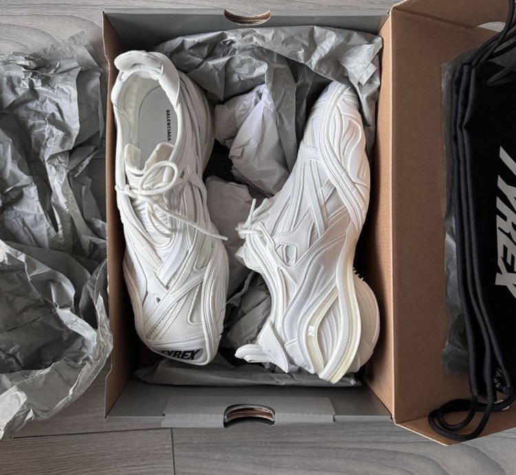 Balenciaga tyrex white