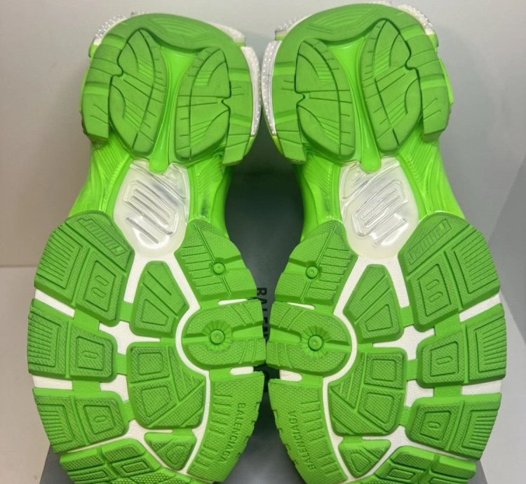 Balenciaga Upper Mesh Rubber Runner in Fluo Green White