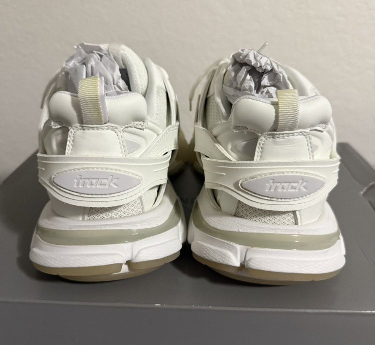 Balenciaga White Track Glow In The Dark (44)