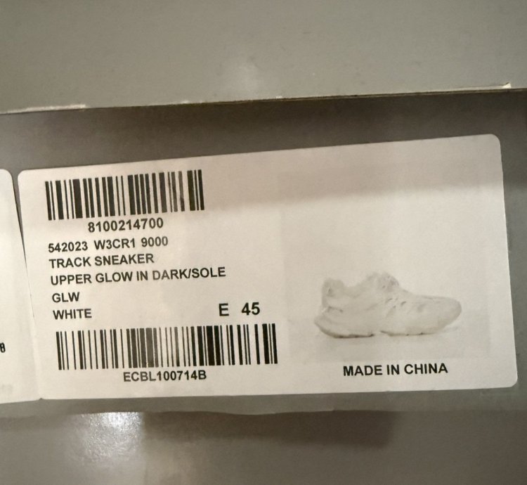 Balenciaga White Track Glow In The Dark (45)