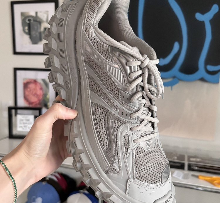 BALENCIAGA XL DEFENDER SNEAKERS