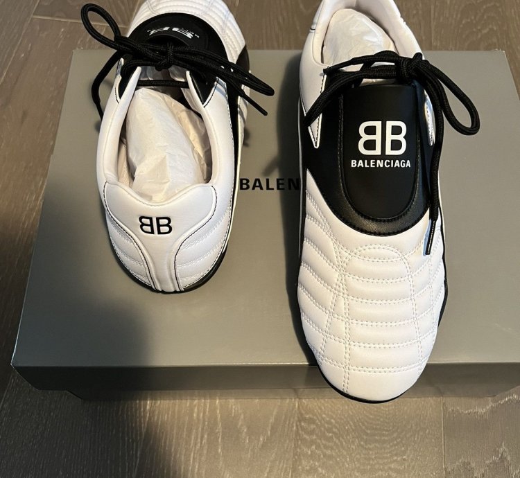 Balenciaga Zen Sneaker