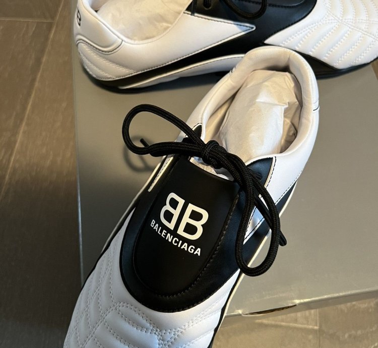 Balenciaga Zen Sneaker