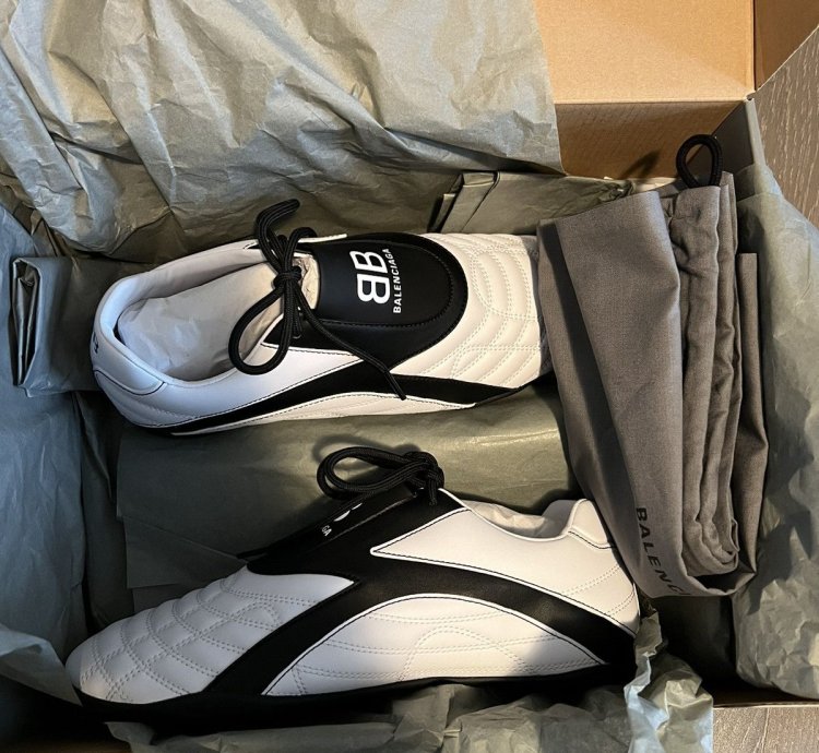 Balenciaga Zen Sneaker