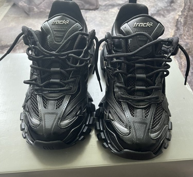 Balenciga Track 2 0 Triple black