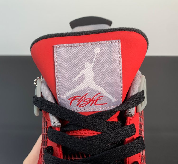 Jordan 4 Retro " Toro Bravo " Red