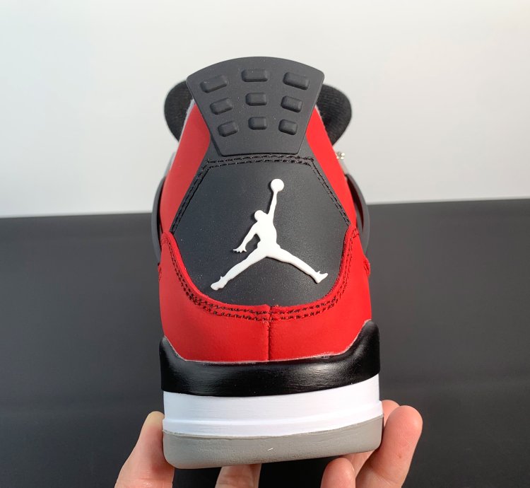 Jordan 4 Retro " Toro Bravo " Red