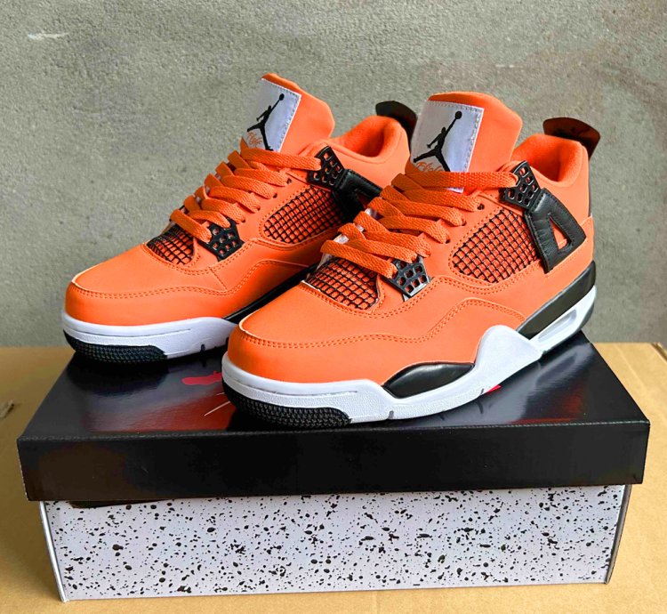 Air Jordan 4 “ Total Orange ”