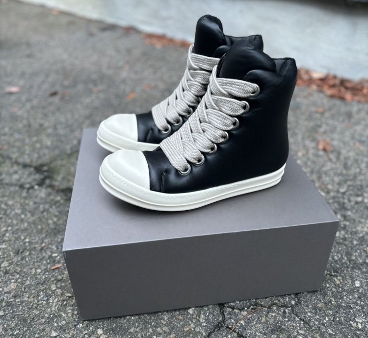 Black Padded Big Lace Leather Ramones