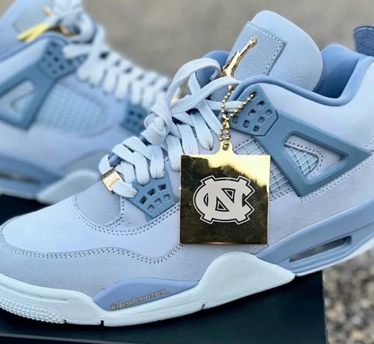 Nike Air Jordan 4 “ UNC Gold "