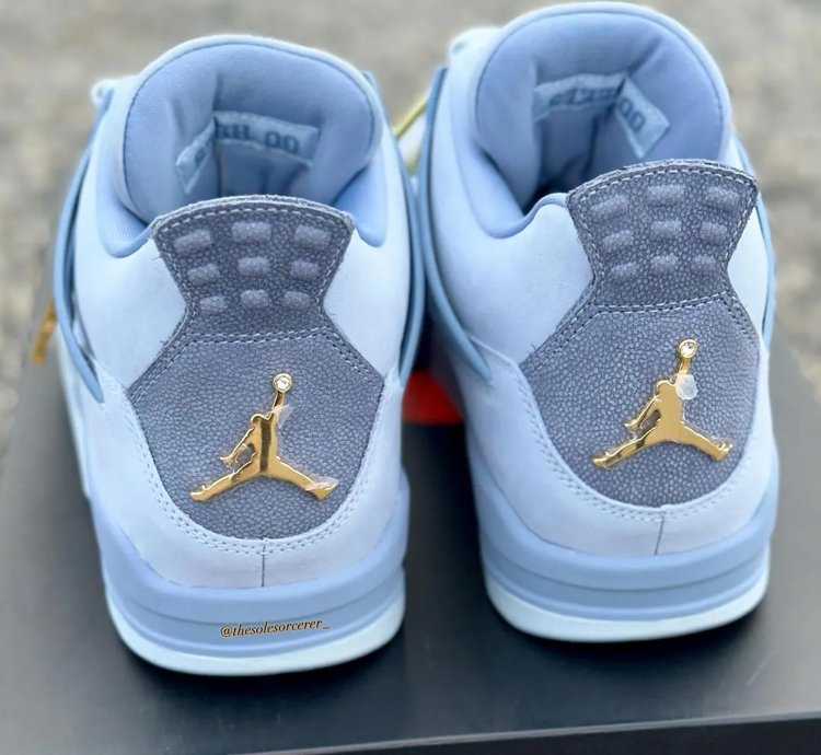 Nike Air Jordan 4 “ UNC Gold "
