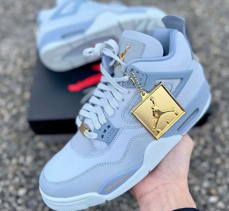 Nike Air Jordan 4 “ UNC Gold "