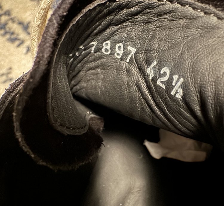 Black Vintage Sneakers