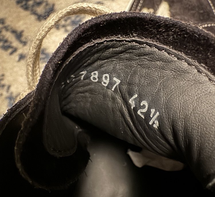 Black Vintage Sneakers