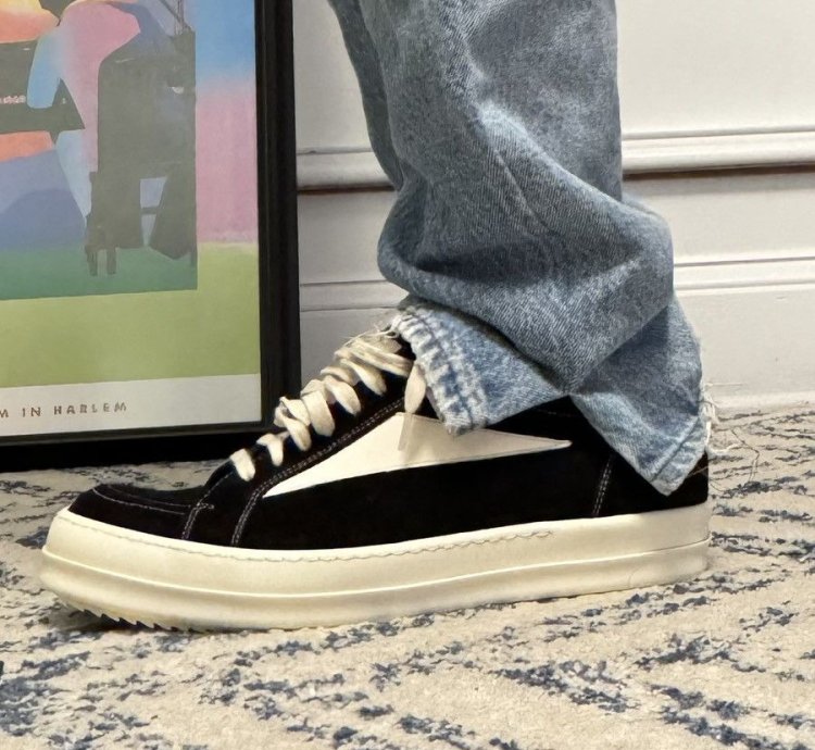 Black Vintage Sneakers