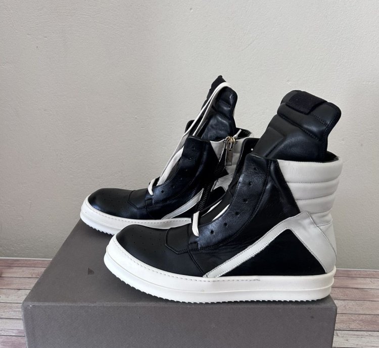 black white Geobasket sneakers 43 NEW laces dust bag ITALY
