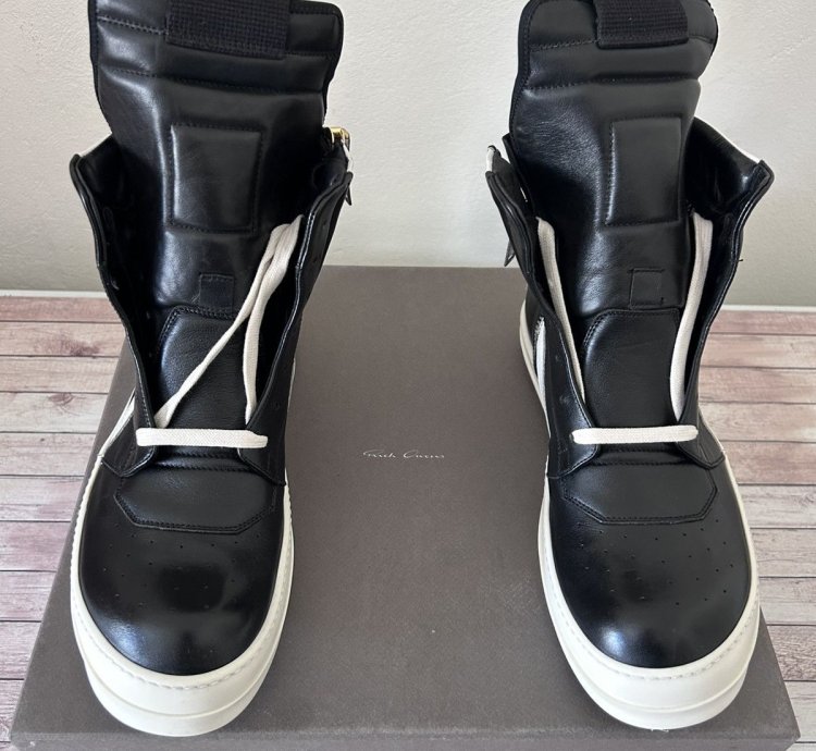 black white Geobasket sneakers 43 NEW laces dust bag ITALY
