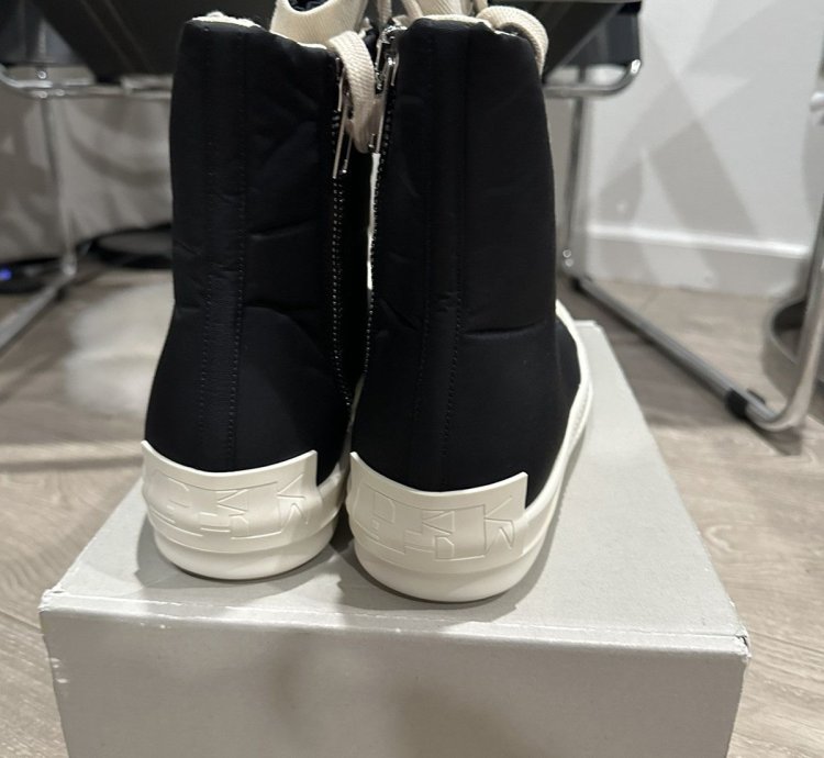 BNIB FW22 Padded Nylon Backplate Ramone High Sneakers 43 5