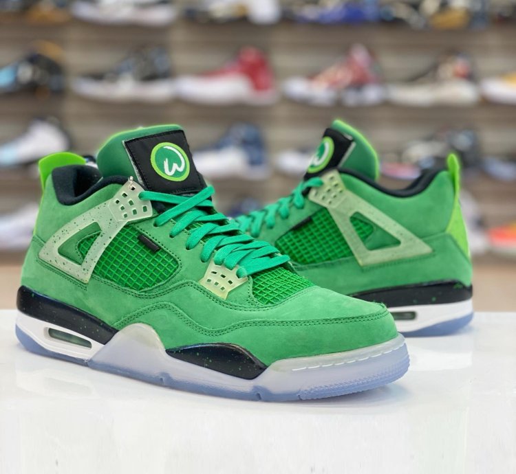 Jordan 4 Retro " Wahlburgers " - AJ4A61426 LN4