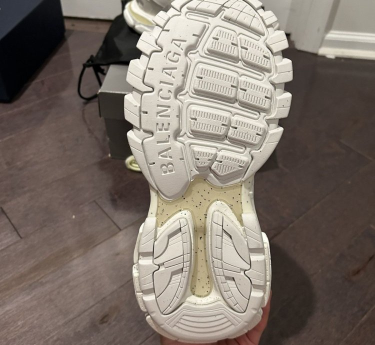 BRAND NEW BALENCIAGA TRACK RUNNERS ALL WHITE SIZE 10