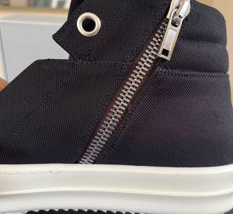 Canvas Island Dunks in Black