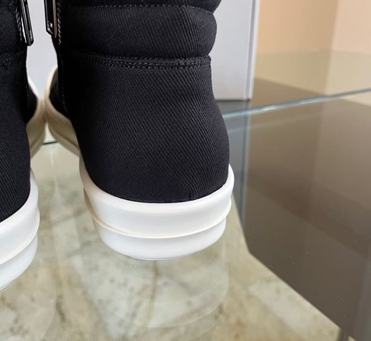Canvas Island Dunks in Black