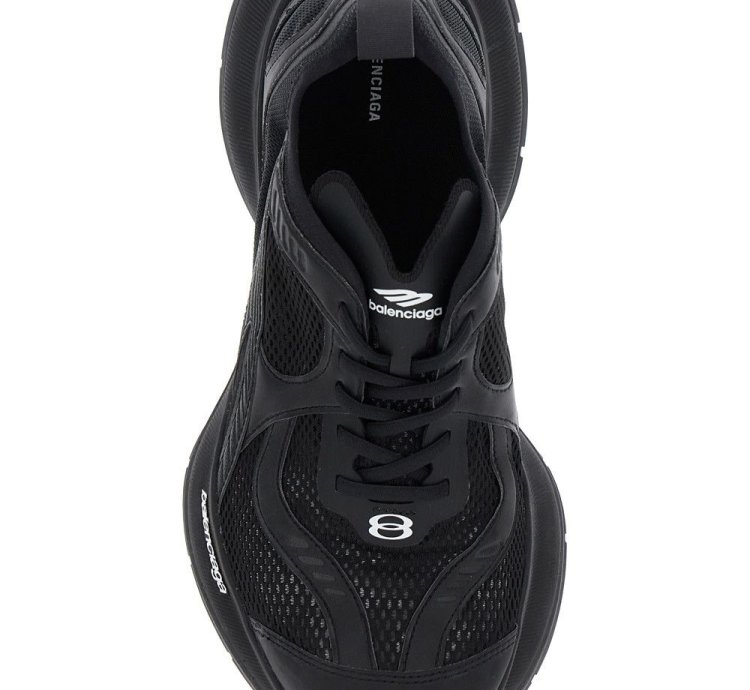 Circuit Black Sneakers with Logo on the Sole and Back in Tech Fabric Blend Man