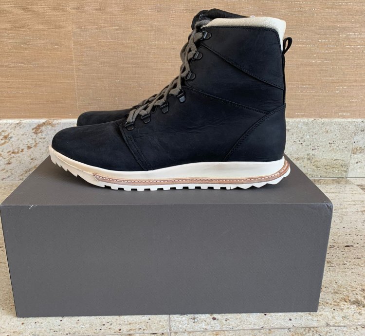 Dirt Grafton Lace Up Sneaker in Black