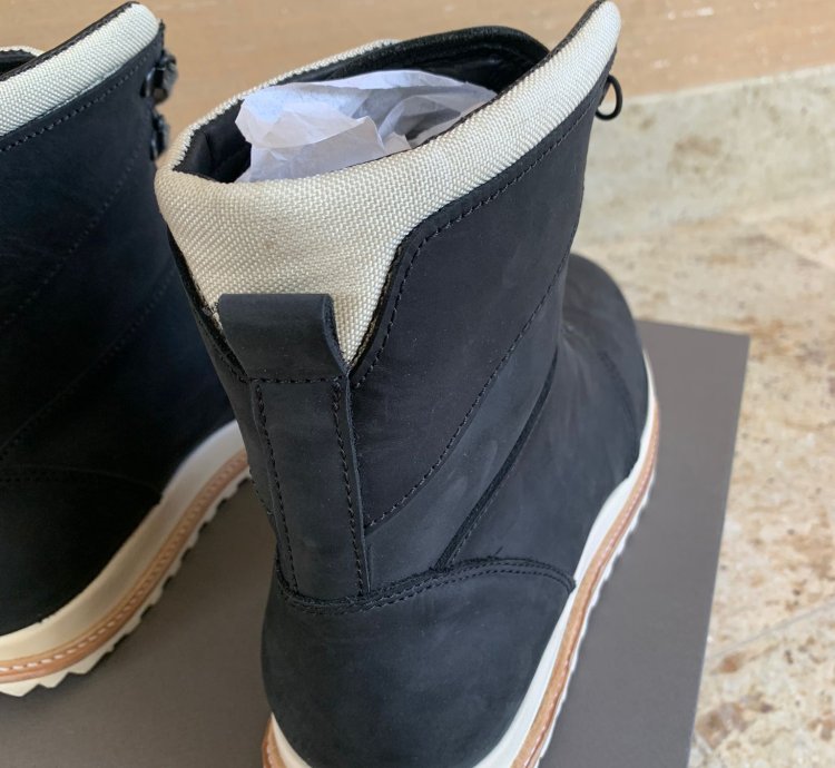 Dirt Grafton Lace Up Sneaker in Black