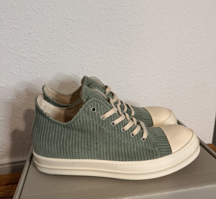 DRKSHDW low top Ramone in Aqua Corduroy size 44
