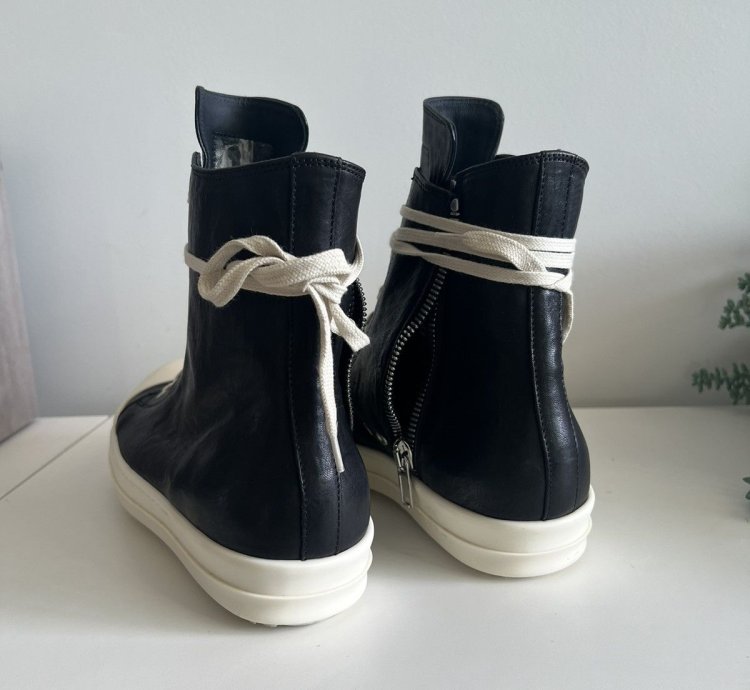 Hollywood High (waxed leather)