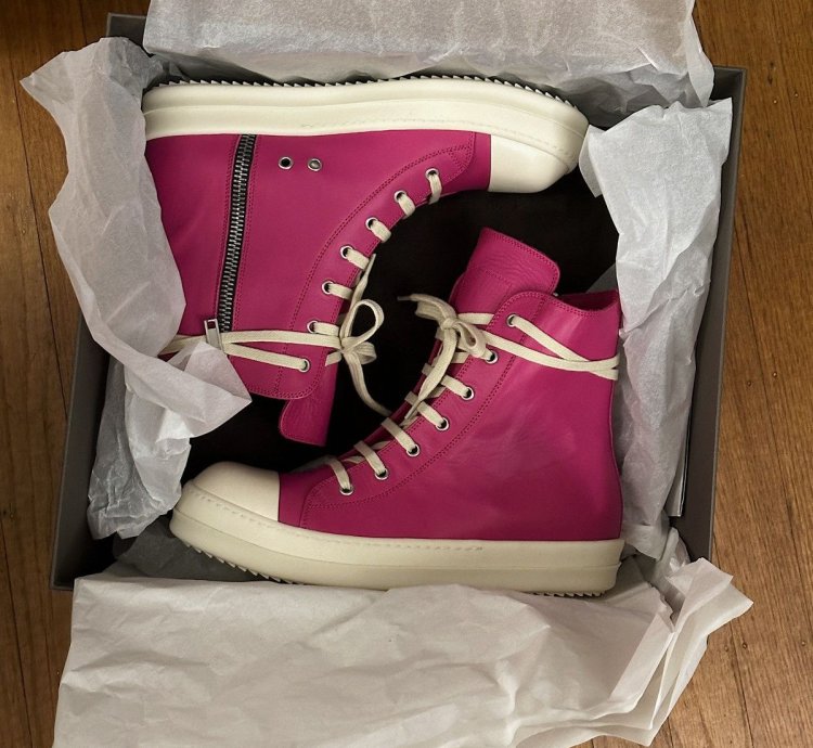 Hot Pink Ramones (brand new in box)